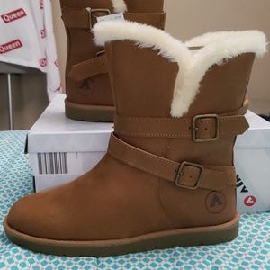 Airwalk 8 Brown Boots NWT